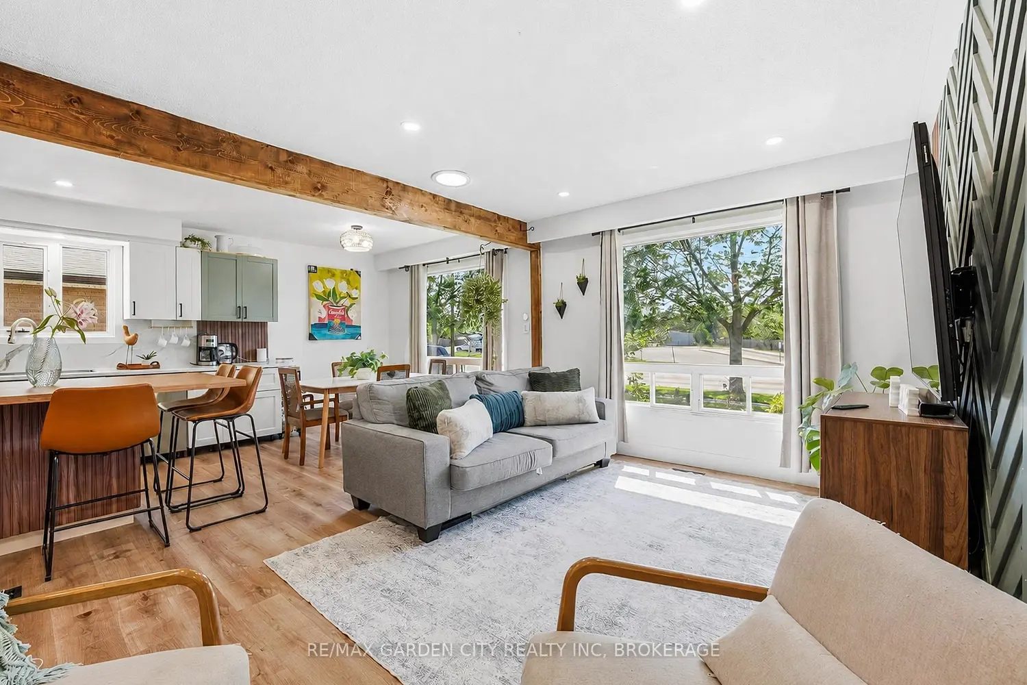 424 Vine Street