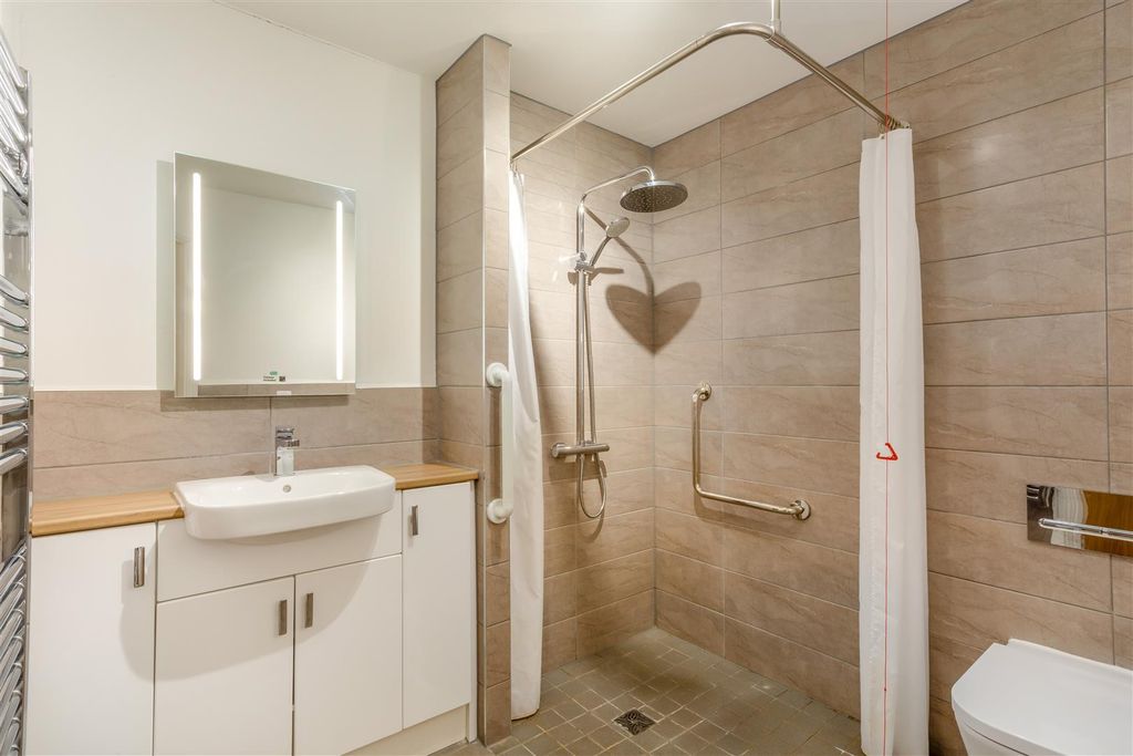 Additional image 13 of 2 bed flat for saleSaxon Gardens, Penn Street, Oakham, Rutland LE15