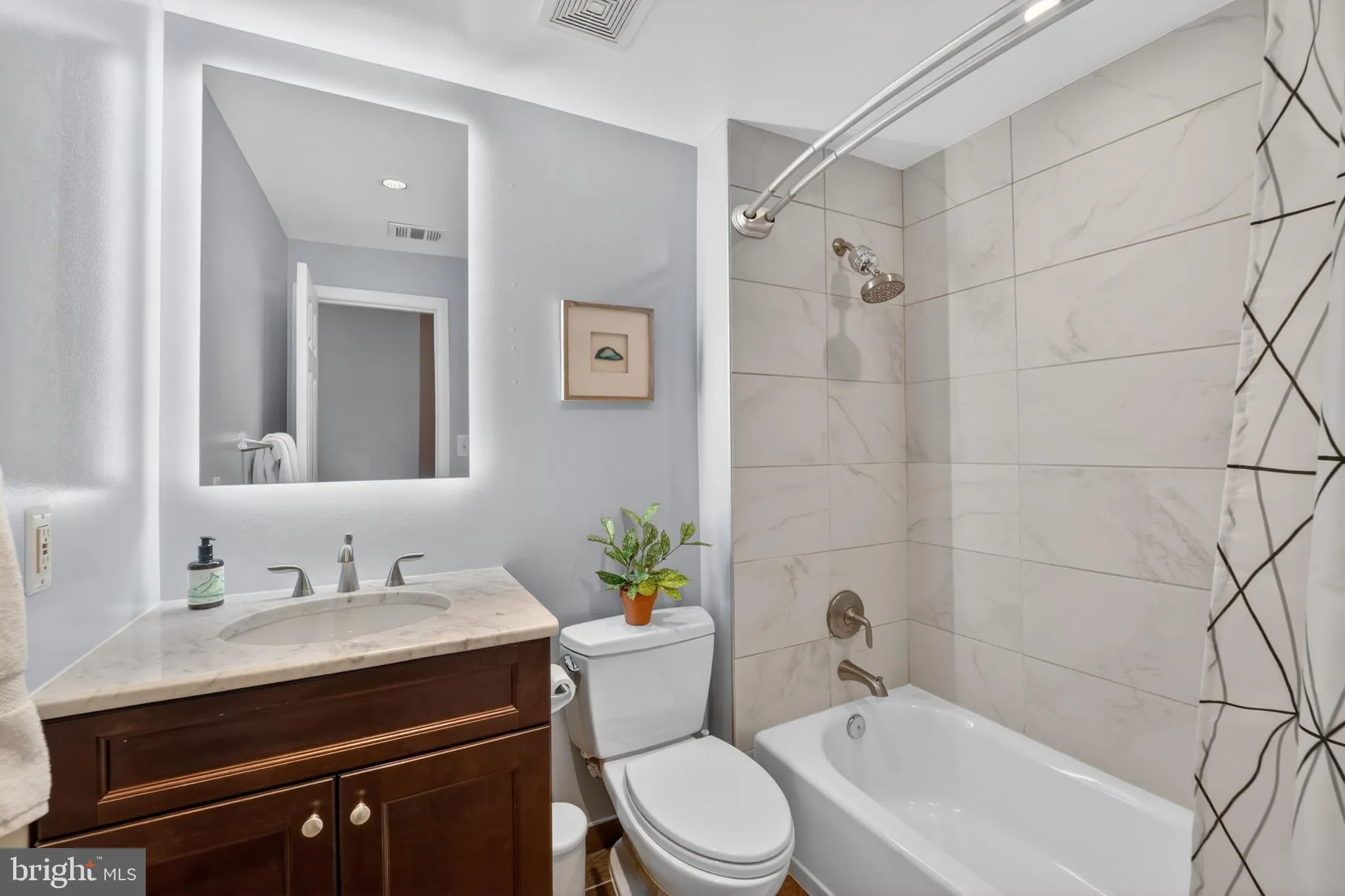 Additional image 59 of 719 5th Street NE Unit 3, Washington, DC 20002