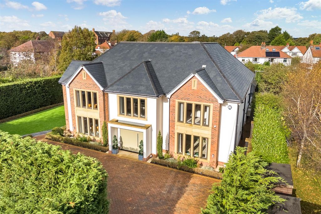 Additional image 56 of 5 bed detached house for saleMassams Lane, Formby L37