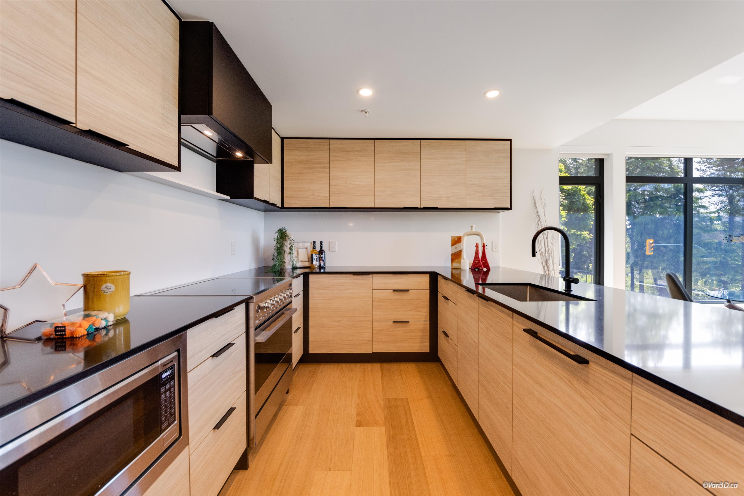 Additional image 4 of 302-6485 Manitoba Street, Vancouver, BC, V5Y 0P7