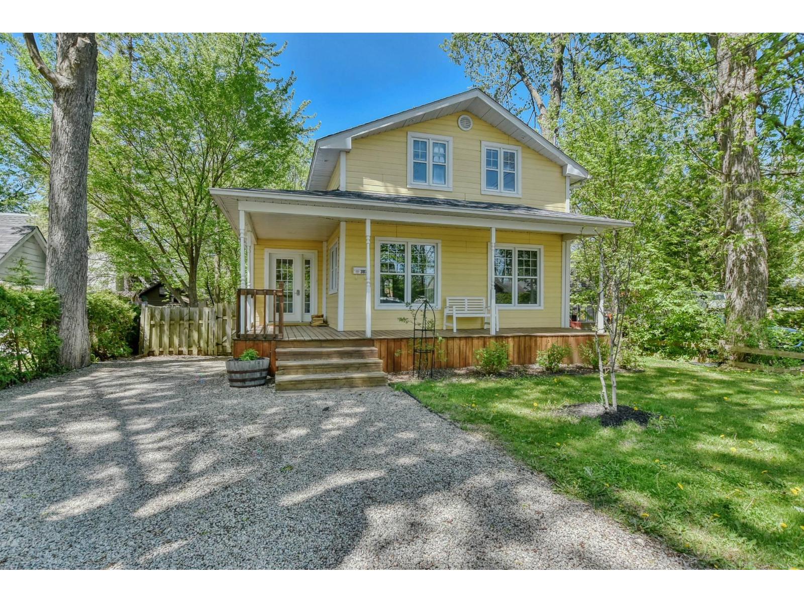 387 Rue Skelton