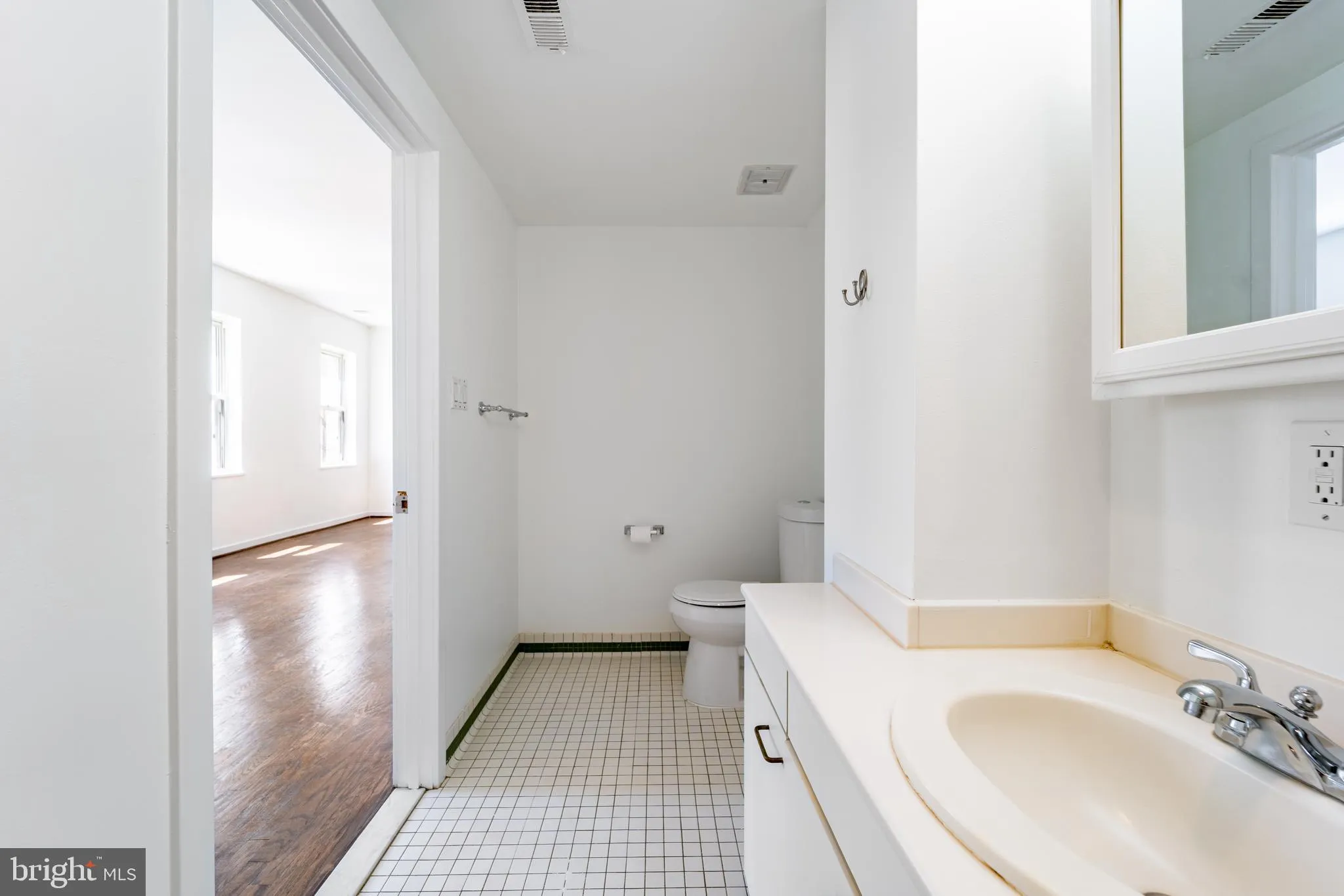 Additional image 48 of 2114 N Street NW Unit 25, Washington, DC 20037