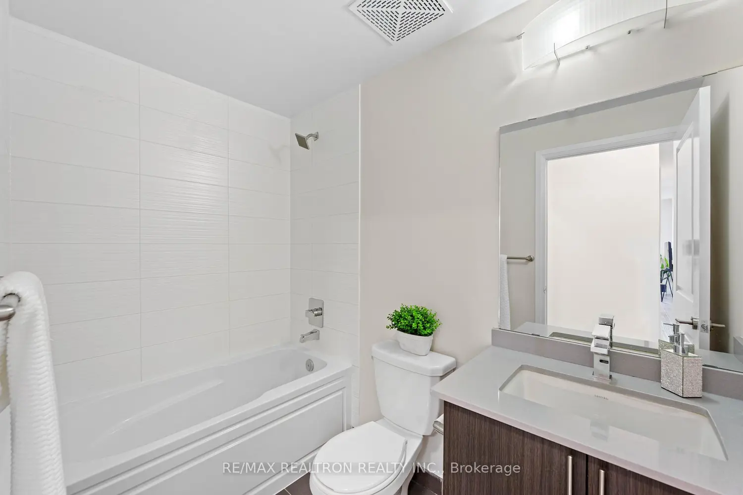 Additional image 15 of 7900 Bathurst Street 1225