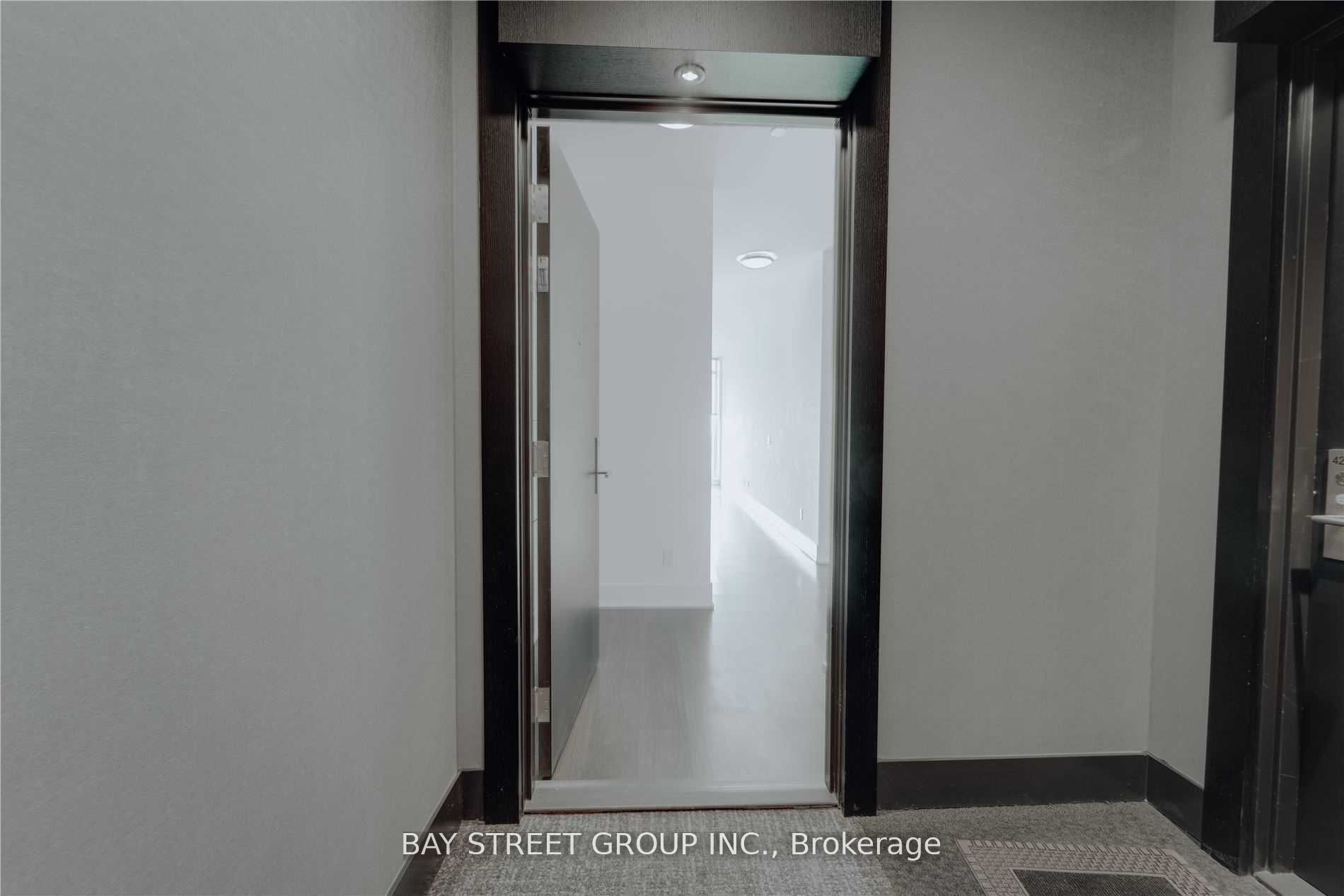 Additional image 2 of 4201-403 Church Street, Toronto, ON, M4Y 2C2