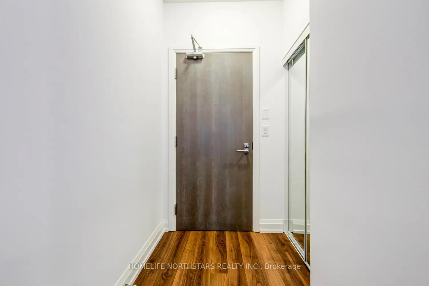 Additional image 4 of 7165 Yonge Street 432
