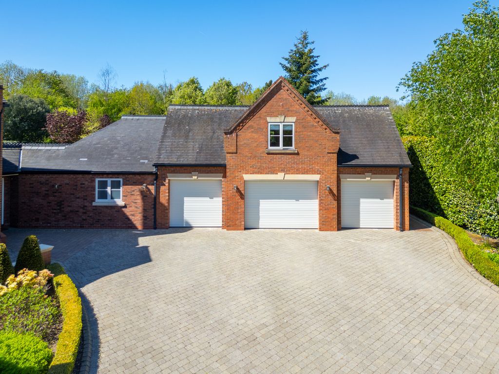 Additional image 40 of 5 bed detached house for saleWeaverlake Drive Yoxall Burton-On-Trent, Staffordshire DE13