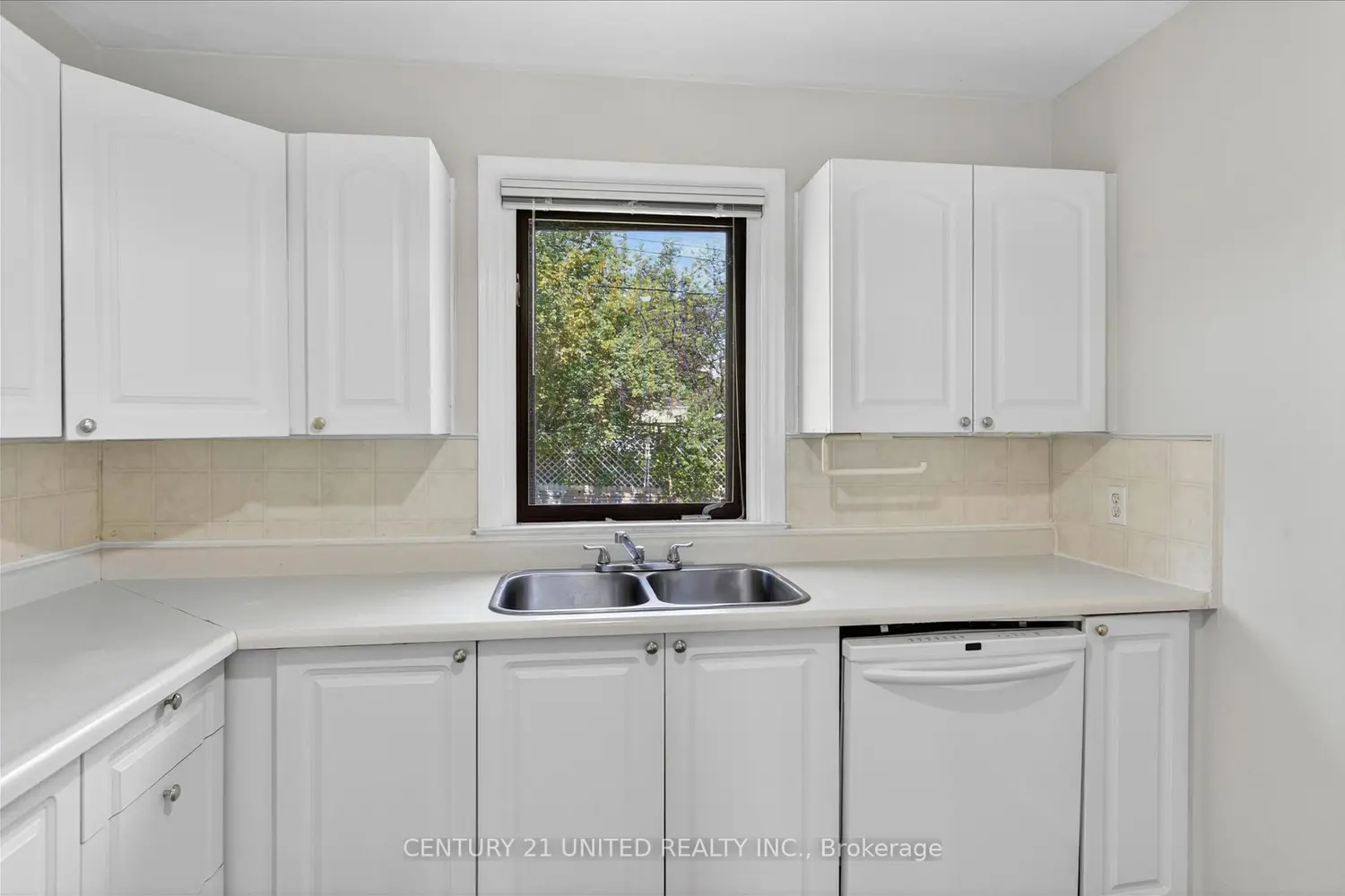 Additional image 8 of 818 Rishor Crescent