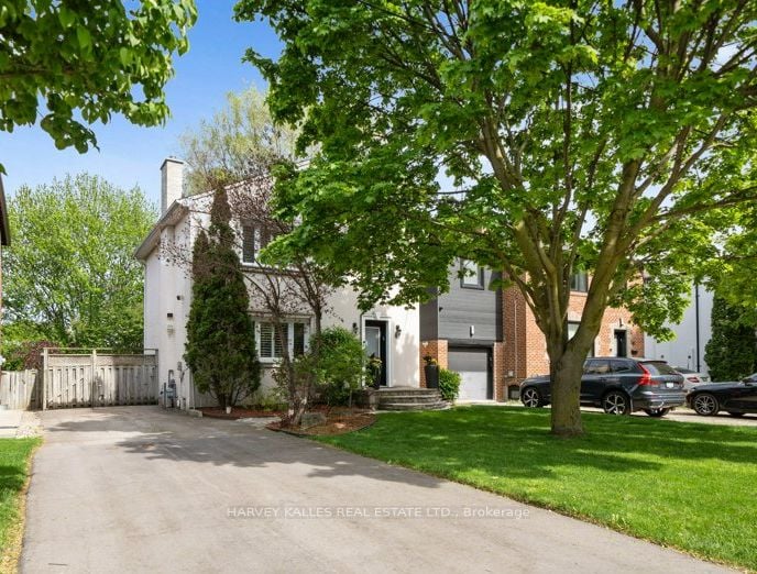 63 Westgate Boulevard, Toronto, ON, M3H 1P1