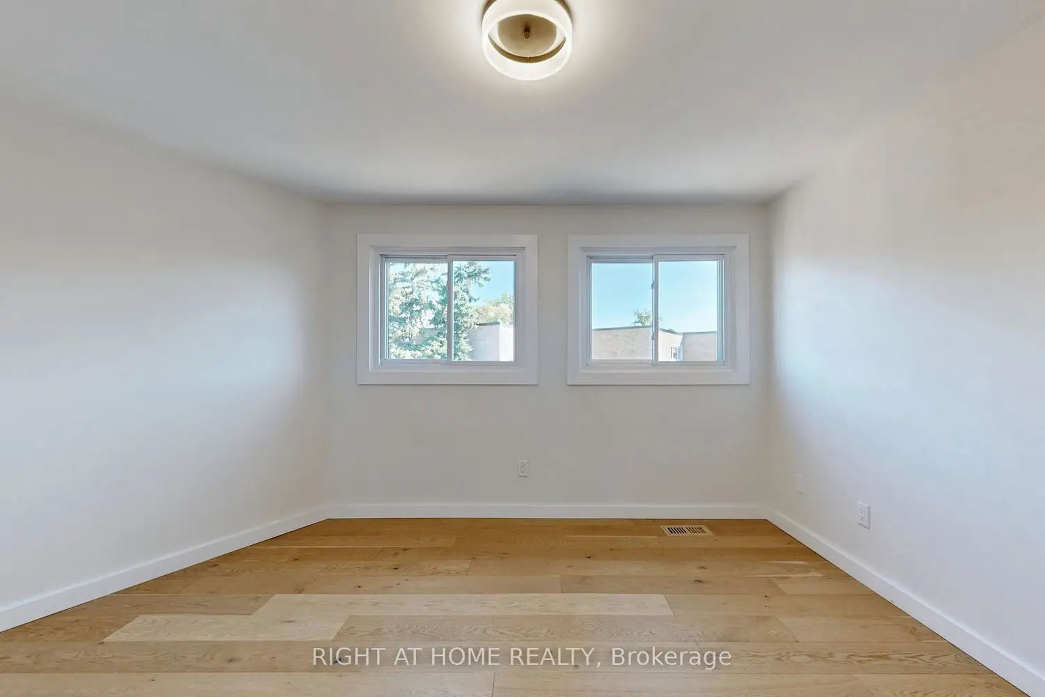 Additional image 12 of 400 Bloor Street 6
