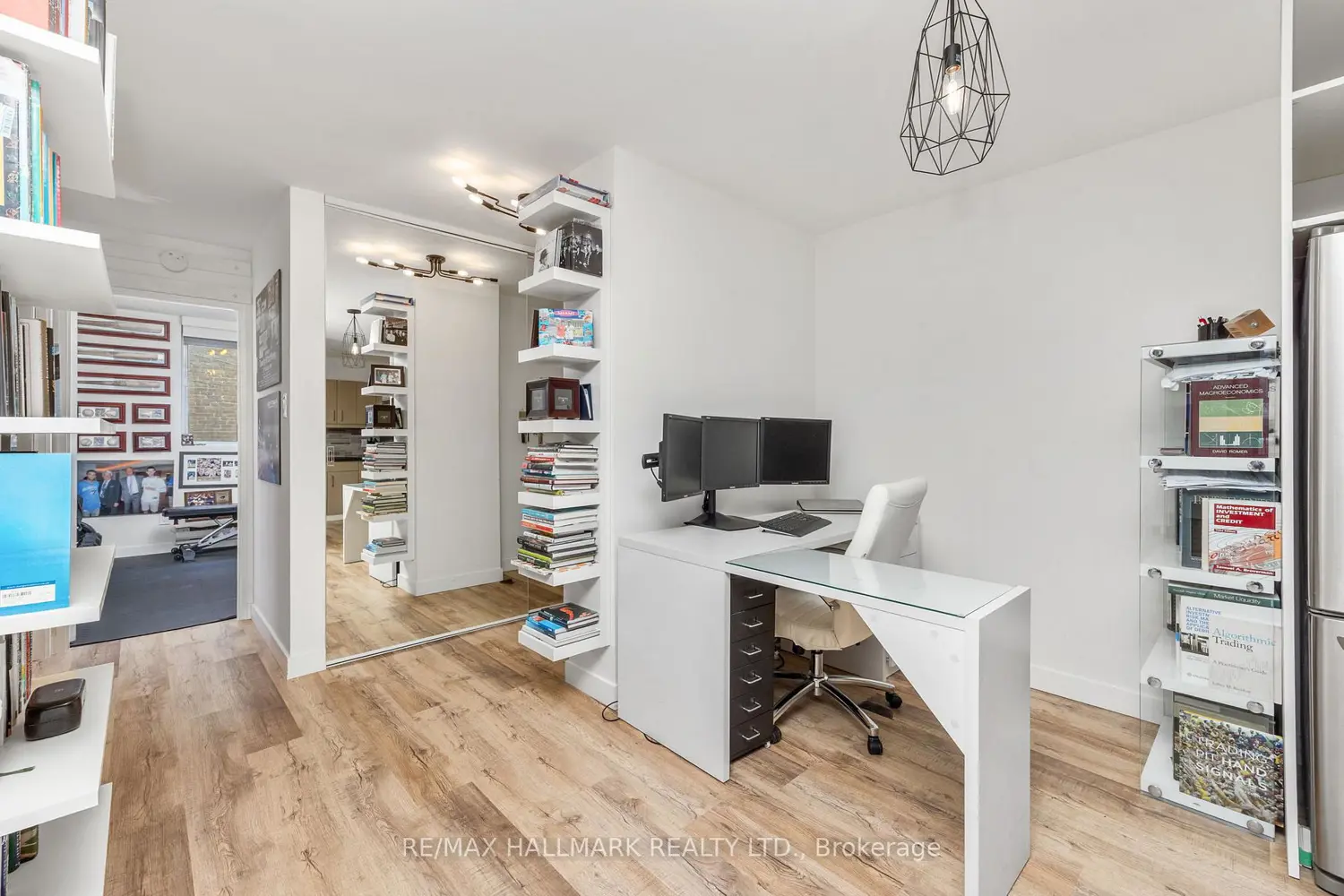 212 St George Street 203 photo 3