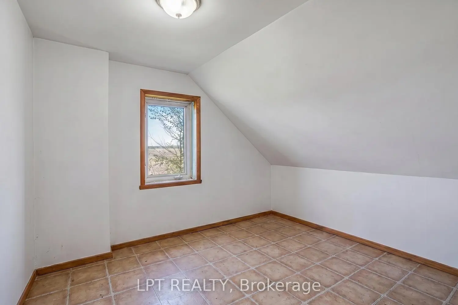 Additional image 13 of 3515 Greenlane Road