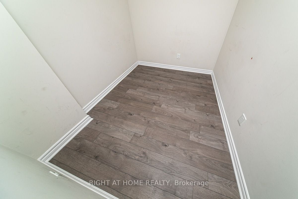 Additional image 5 of 204-150 Oak Park Boulevard, Oakville, ON, L6H 0E7