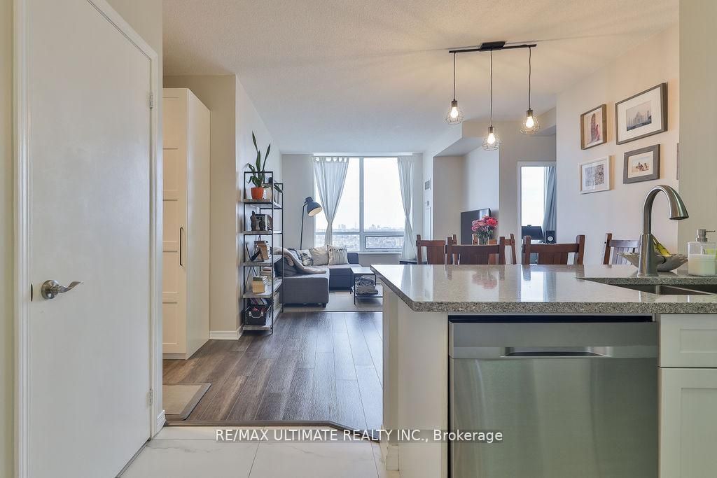 Additional image 4 of 2404-60 Heintzman Street, Toronto, ON, M6P 5A1