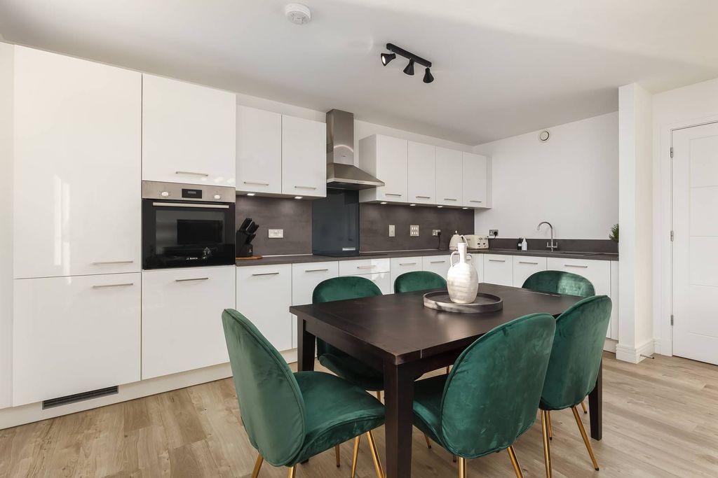 Additional image 7 of 3 bed flat for sale40/1, Meadowsweet Drive, Cammo, Edinburgh EH4