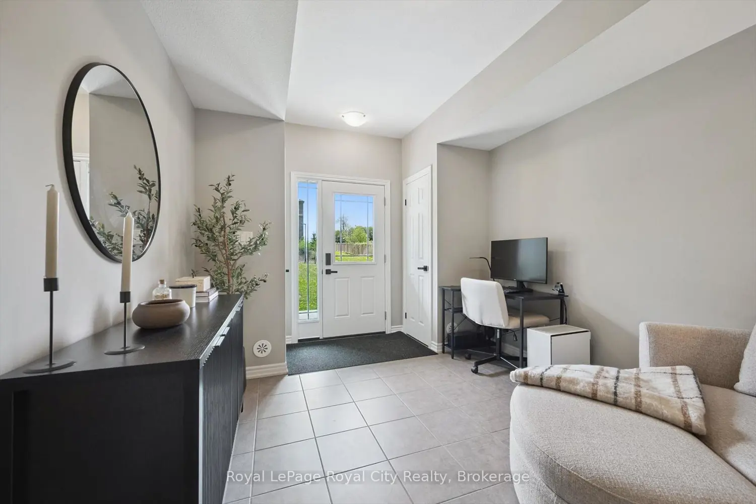 107 Westra Drive 58 photo 5