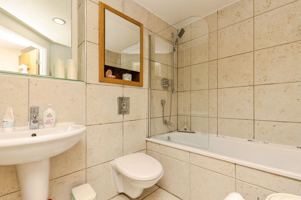 Additional image 13 of 2 bed flat for saleArmouries Way, Leeds LS10