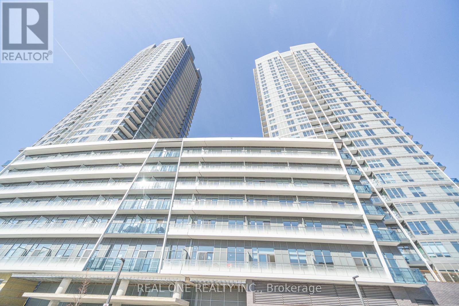 1408 - 30 UPPER MALL WAY