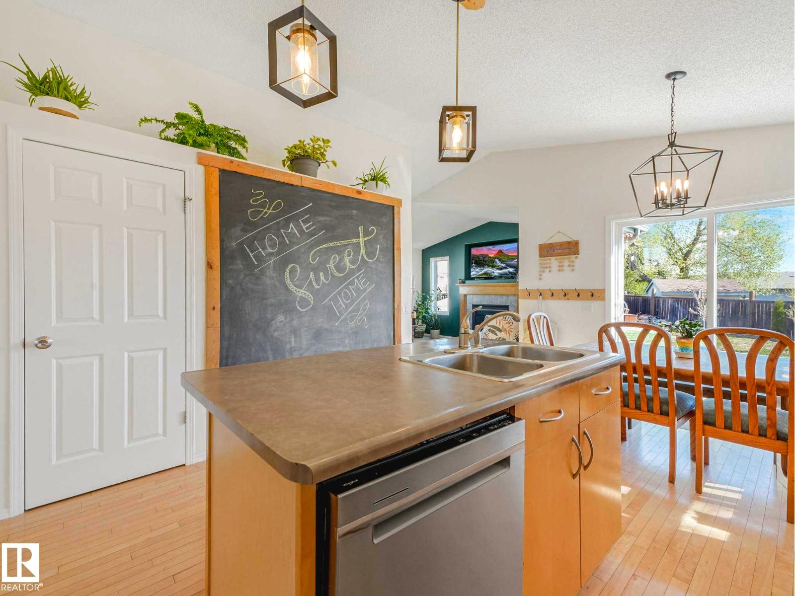 Additional image 5 of 3608 130 Avenue NW, Edmonton, AB, T8H1X3