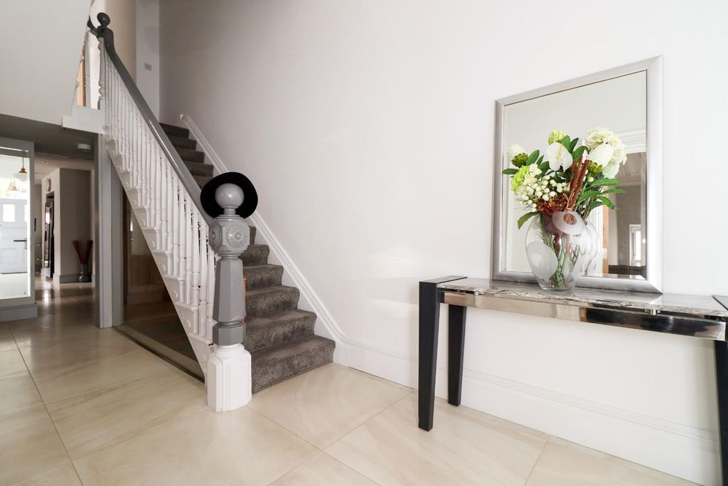Additional image 19 of 5 bed semi-detached house for salePlymouth Road, Penarth CF64