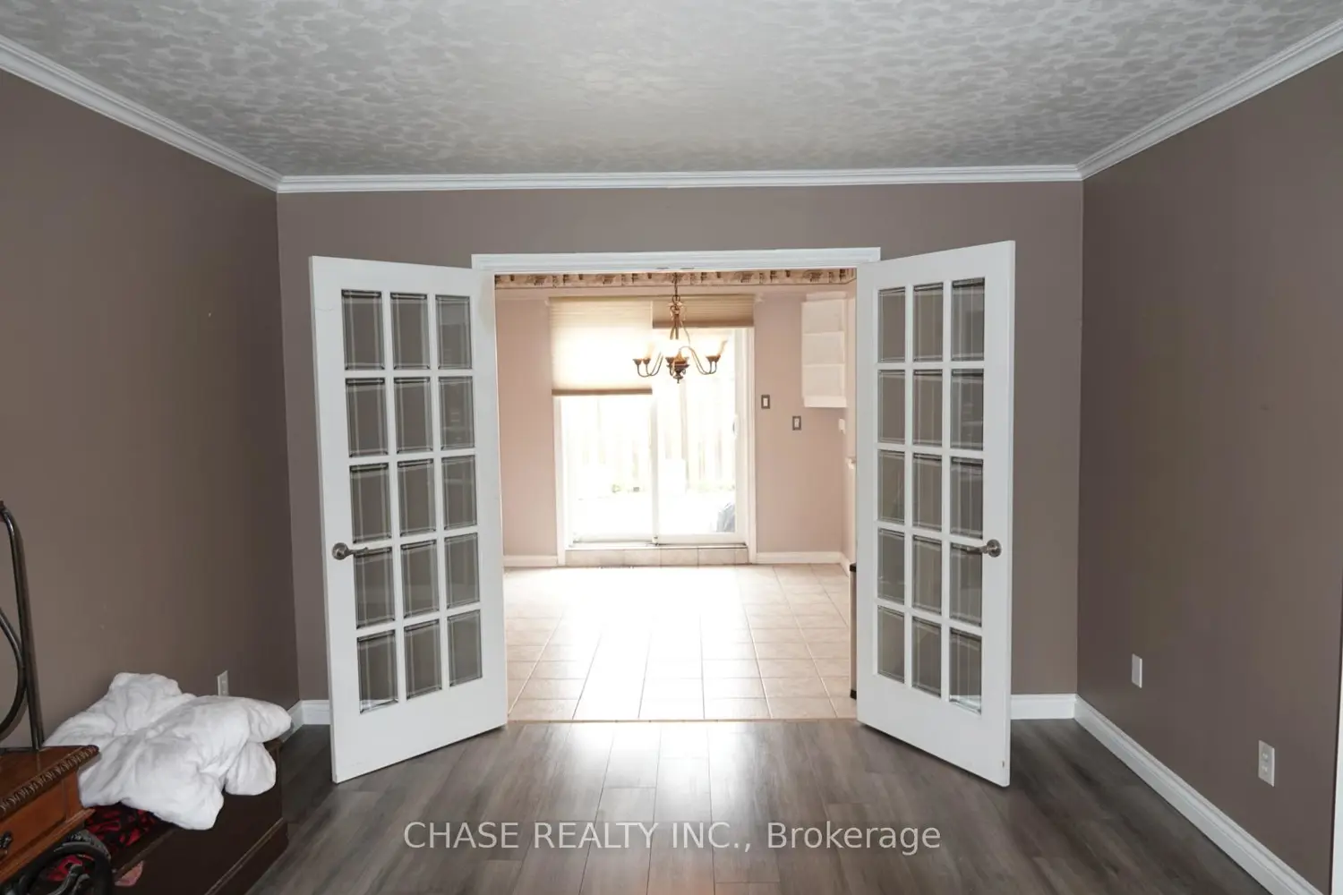 Additional image 11 of 5475 Lakeshore Road 9