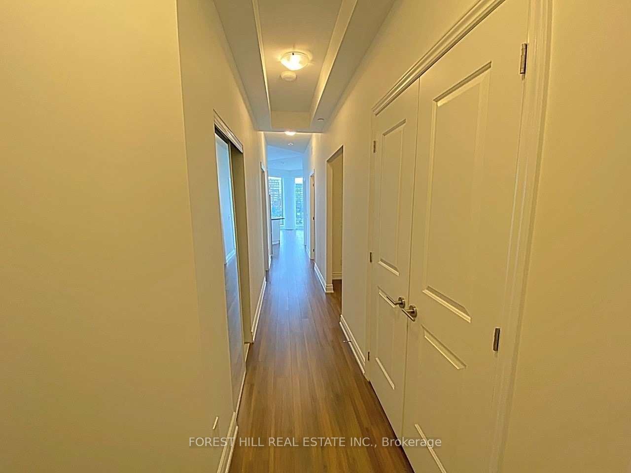 Additional image 2 of 605-9618 Yonge Street, Richmond Hill, ON, L4C 0X5