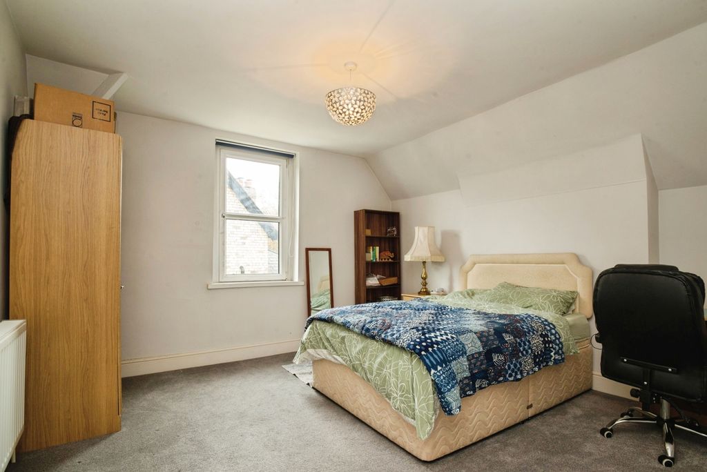 Additional image 15 of 3 bed flat for saleCaerau Road, Newport NP20