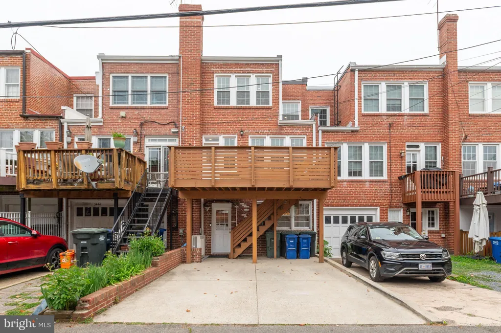 Additional image 29 of 2442 39th Street NW, Washington, DC 20007