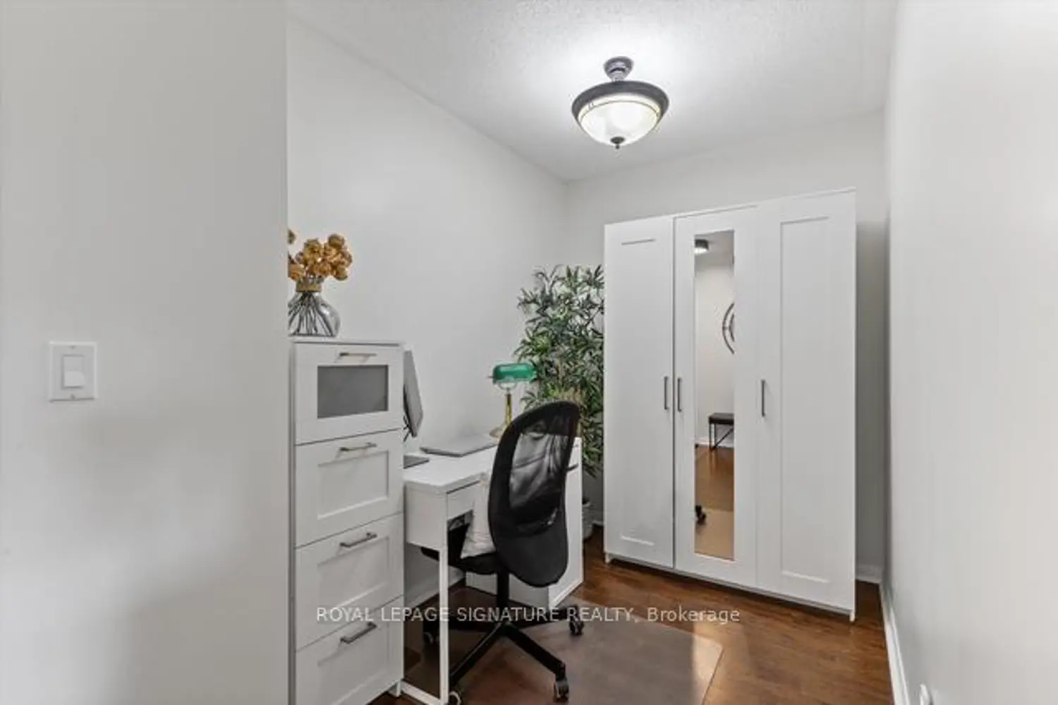 Additional image 11 of 1150 Parkwest Place 207