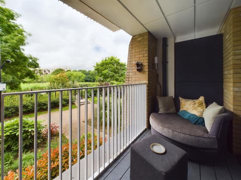 Lakeside Drive, London NW10