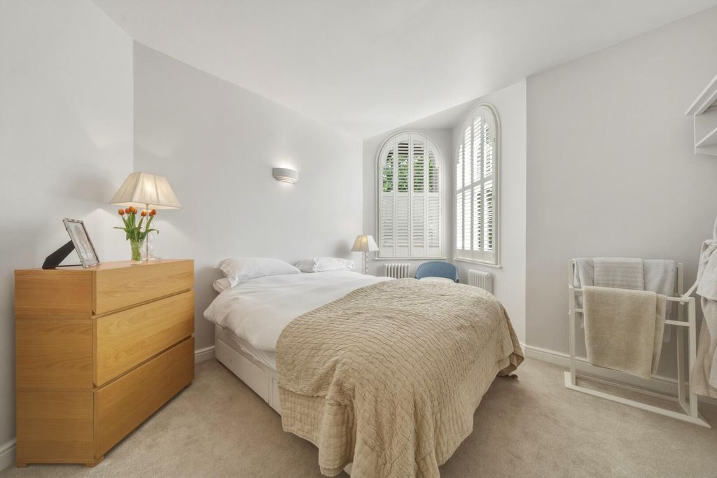 Additional image 15 of 3 bed flat for saleNewcastle Drive, The Park NG7