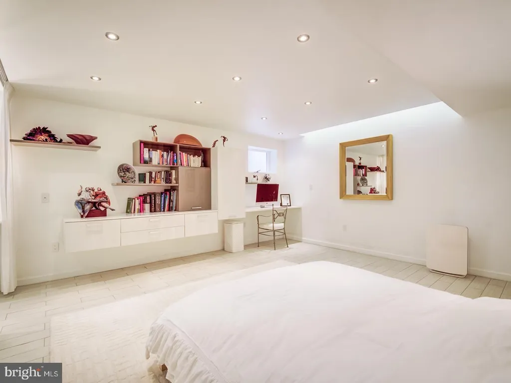 Additional image 14 of 3147 O Street NW, Washington, DC 20007