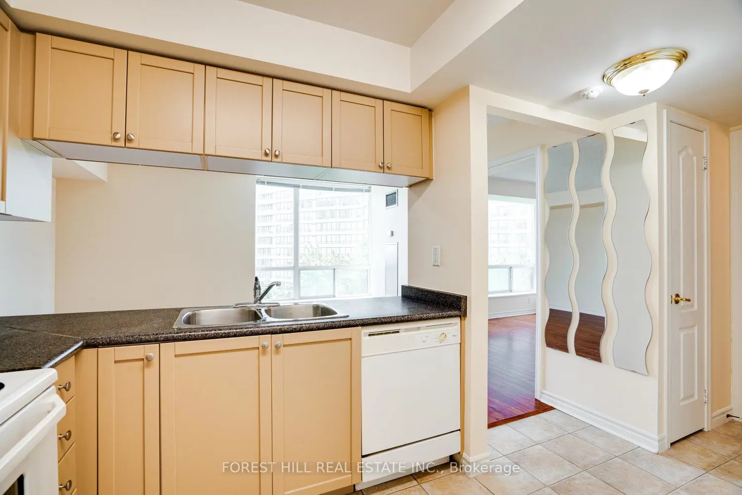 Additional image 15 of 745 New Westminster Drive 608