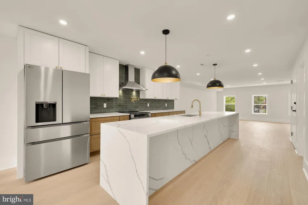 Additional image 10 of 5703 9th Street NW Unit 2, Washington, DC 20011