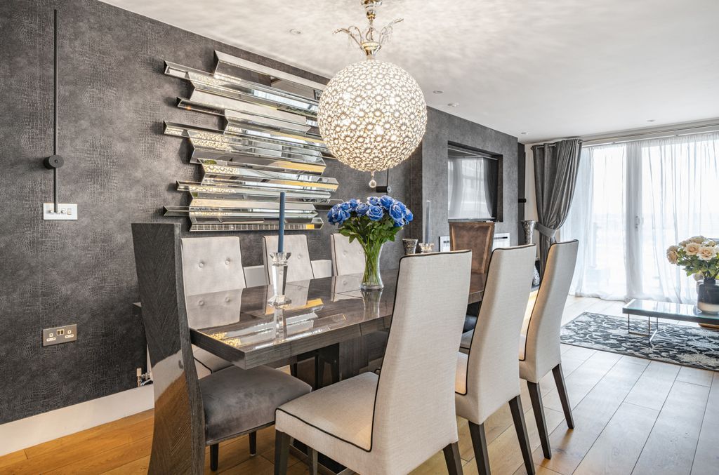 Additional image 4 of 3 bed flat for saleMaritime Walk, Ocean Village, Southampton SO14