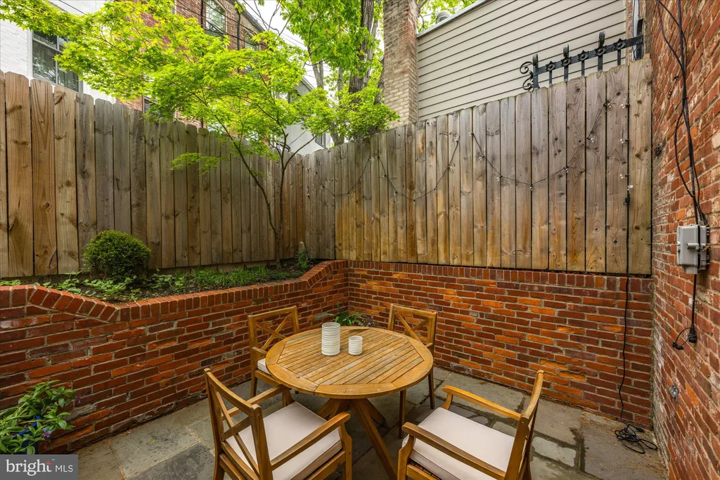 Additional image 13 of 606 E Street SE, Washington, DC 20003