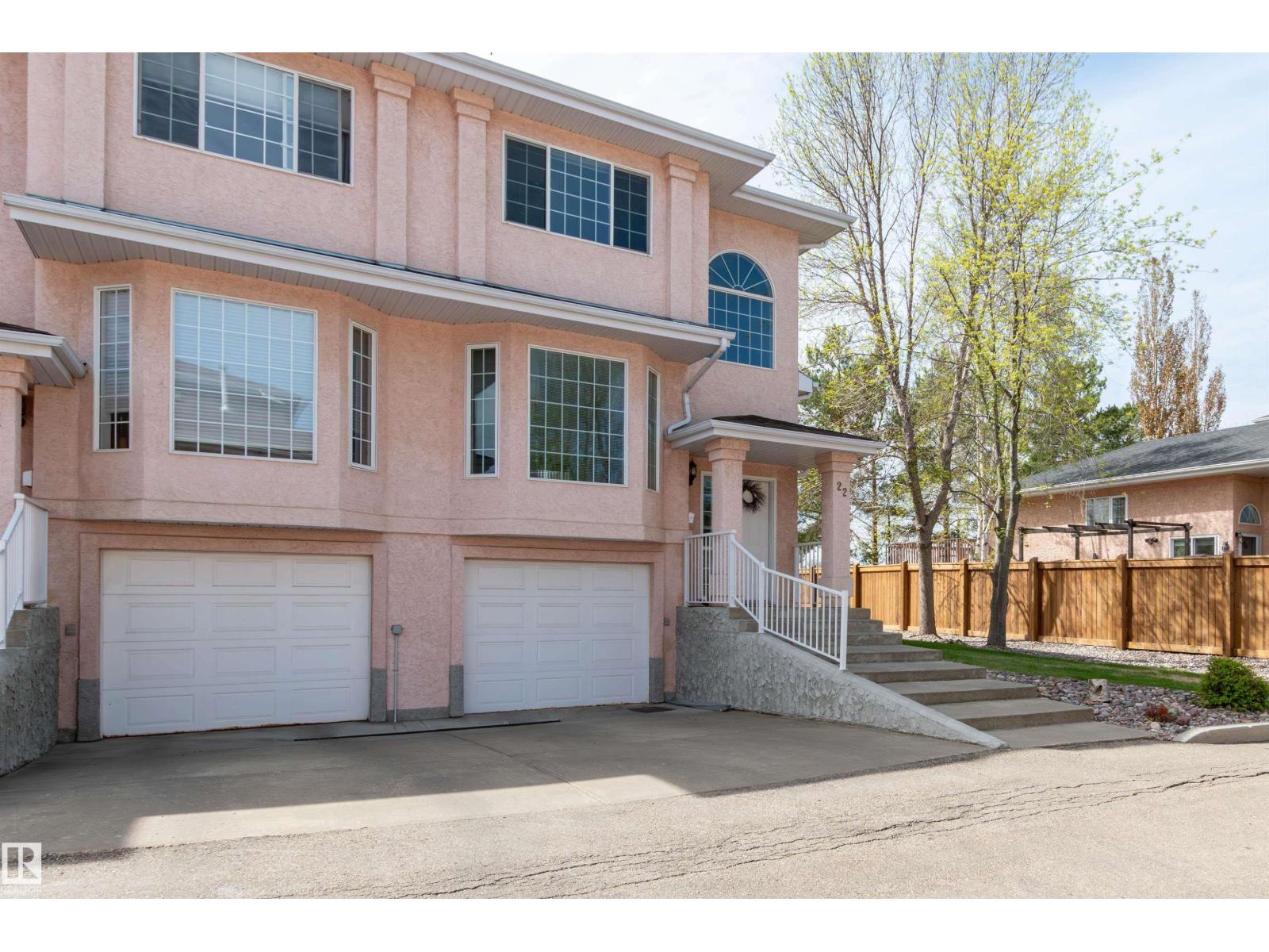 22-11105 9 Avenue NW, Edmonton, AB, T6J6Z4