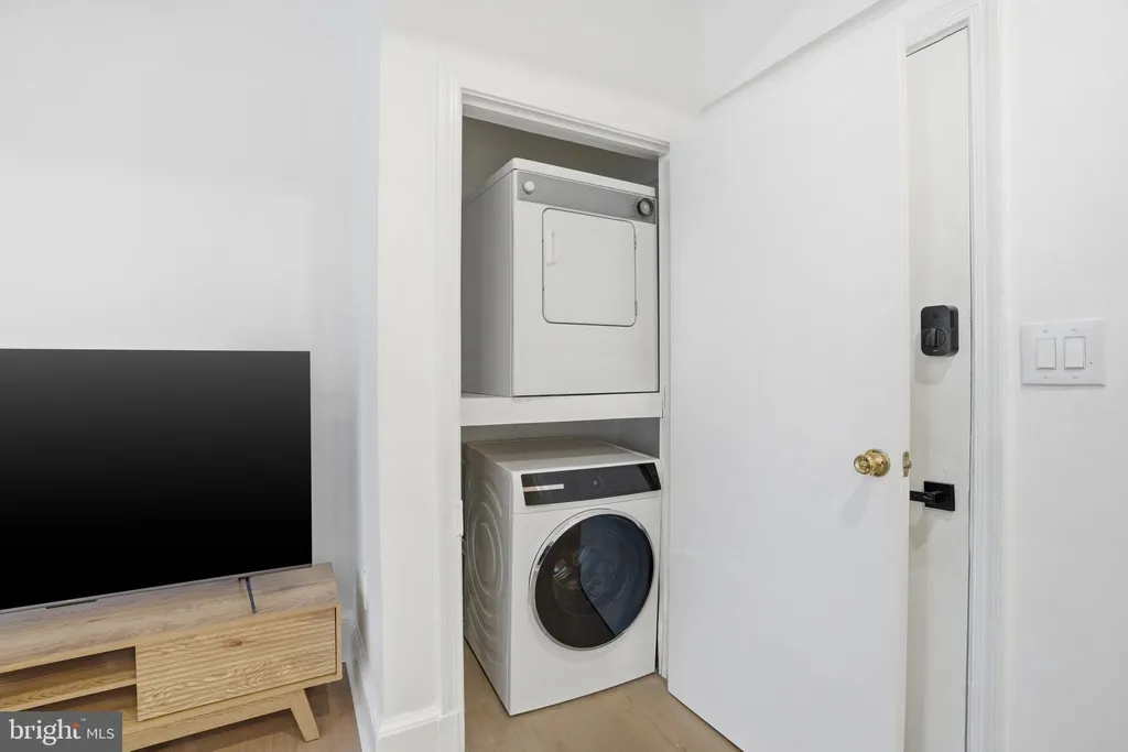 Additional image 41 of 313 C Street SE, Washington, DC 20003