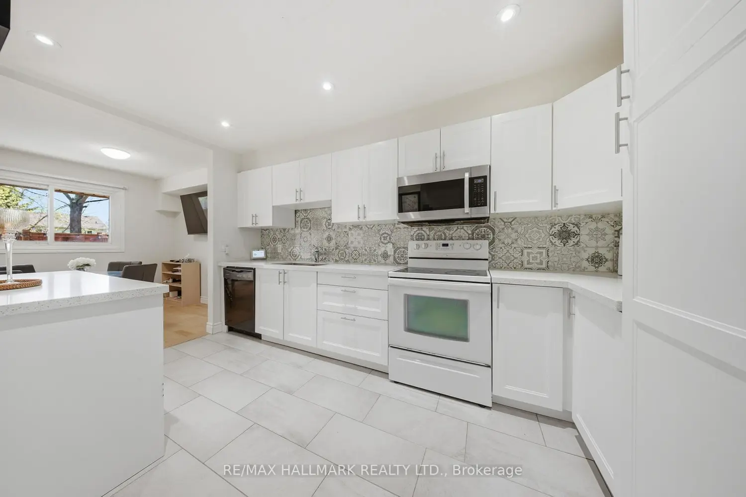 Additional image 6 of 6240 Montevideo Road 19