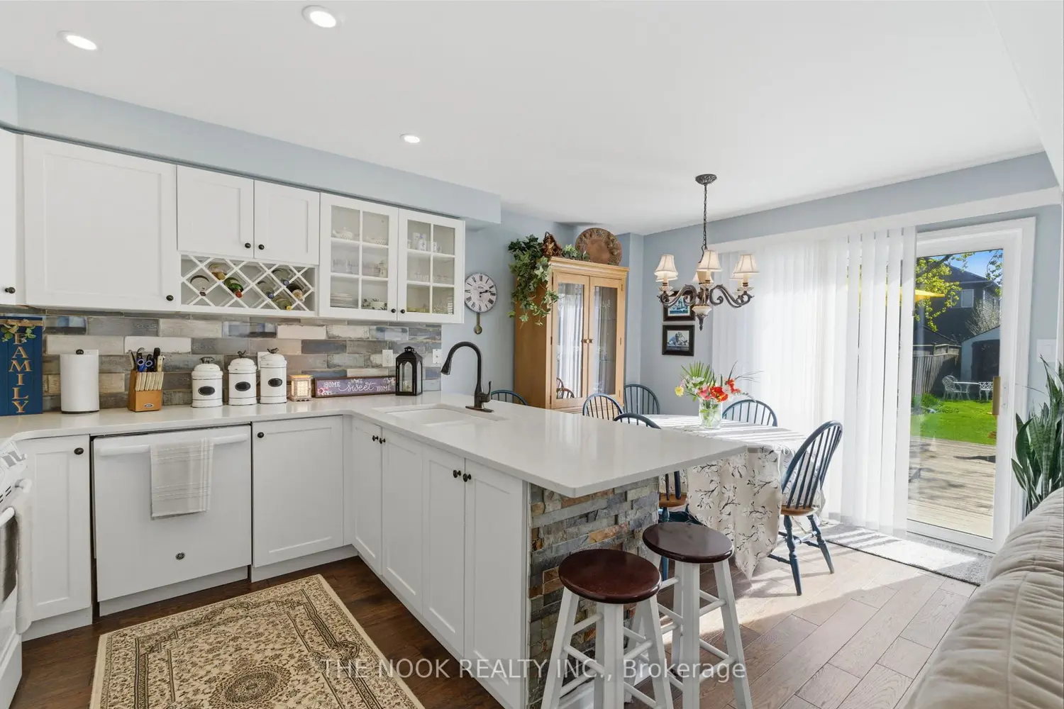 70 Beacham Crescent photo 5