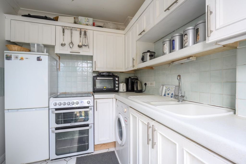Additional image 4 of 2 bed terraced house for saleAspen Square, Weybridge KT13