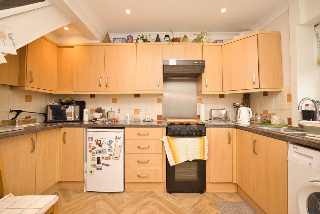 Additional image 9 of 2 bed semi-detached house for saleBursill Crescent, Ramsgate, Kent CT12
