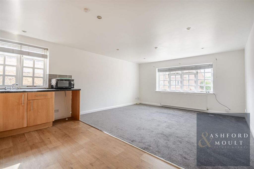 Additional image 3 of 4 bed flat for saleMain Street, Calverton, Nottingham NG14