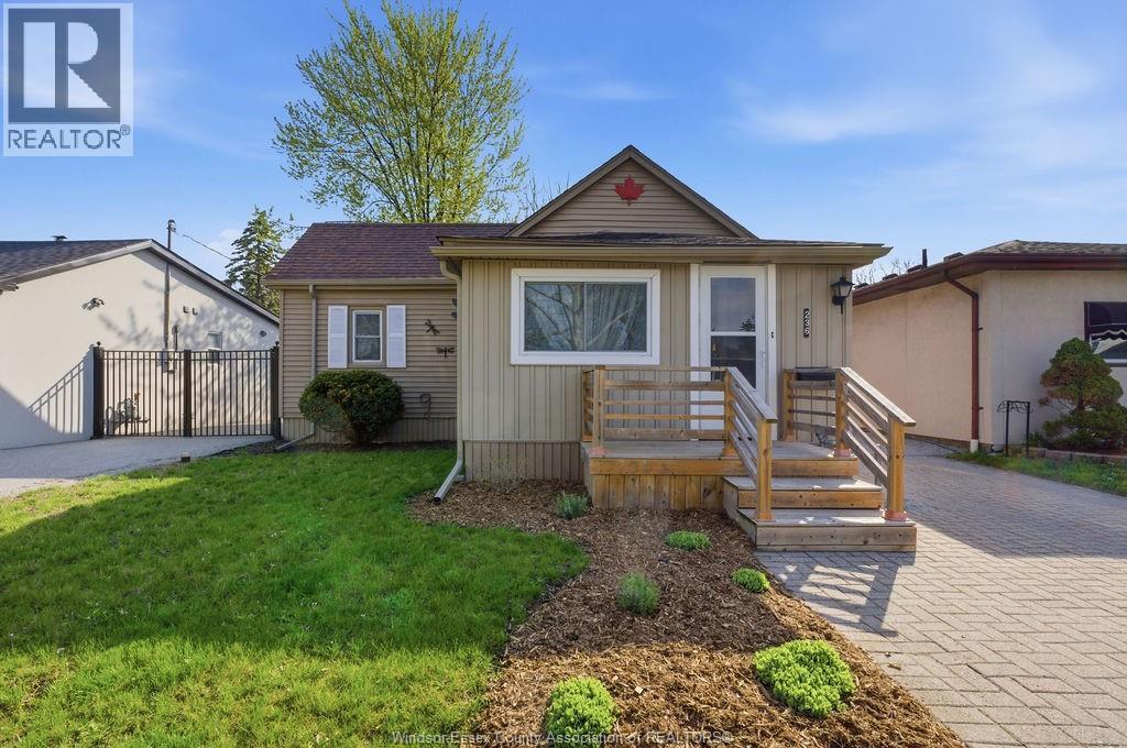 236 Frank Avenue, Windsor, ON, N8S3N8