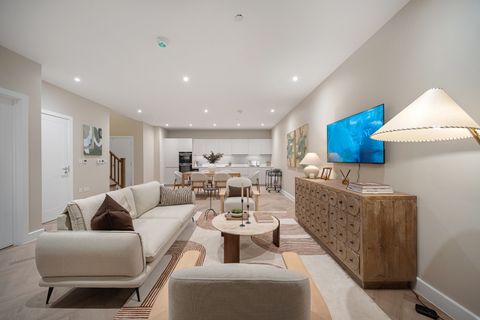 Wimbledon Place, Wimbledon SW19, New home