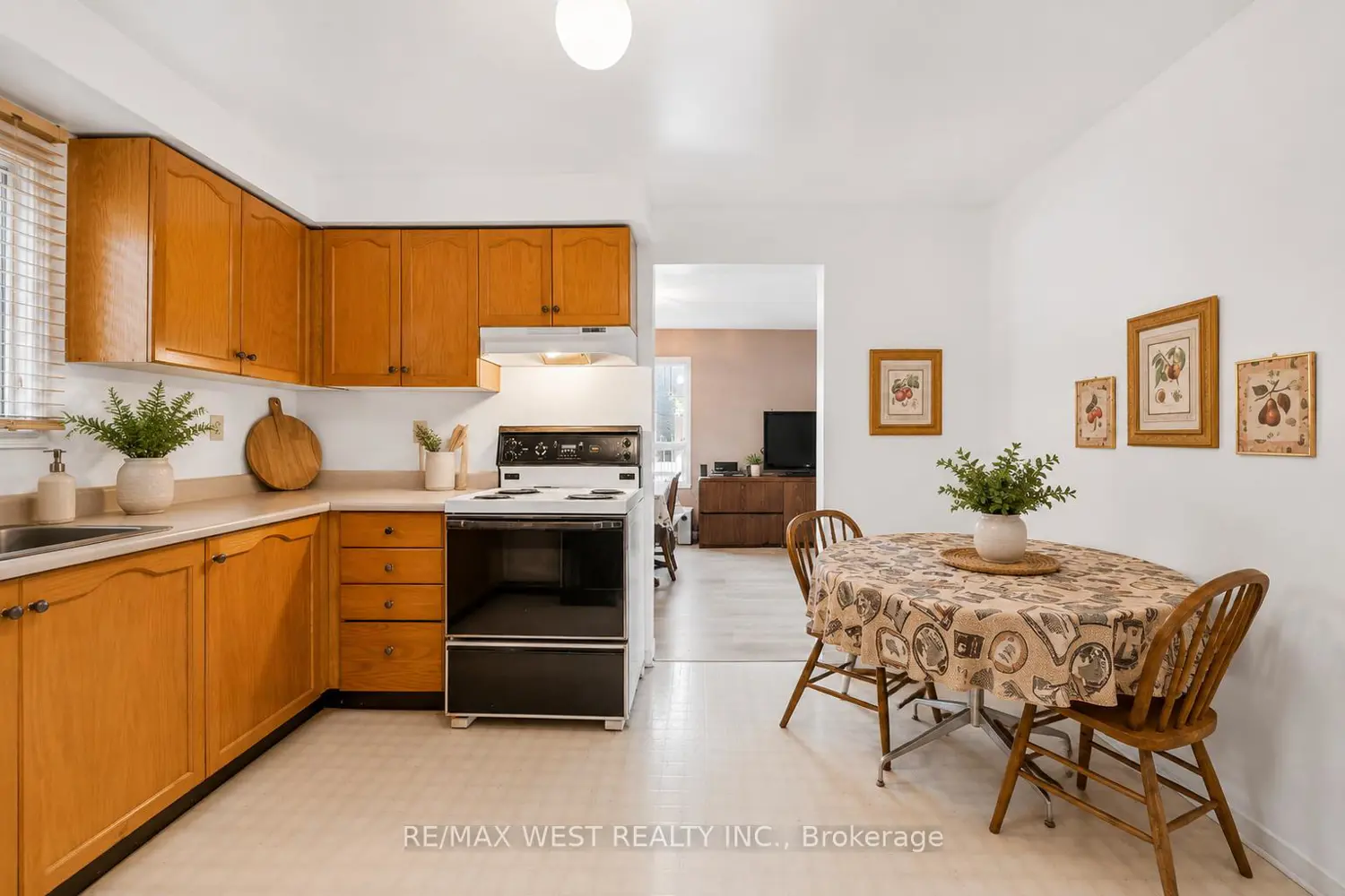 Additional image 6 of 242 Bernard Avenue