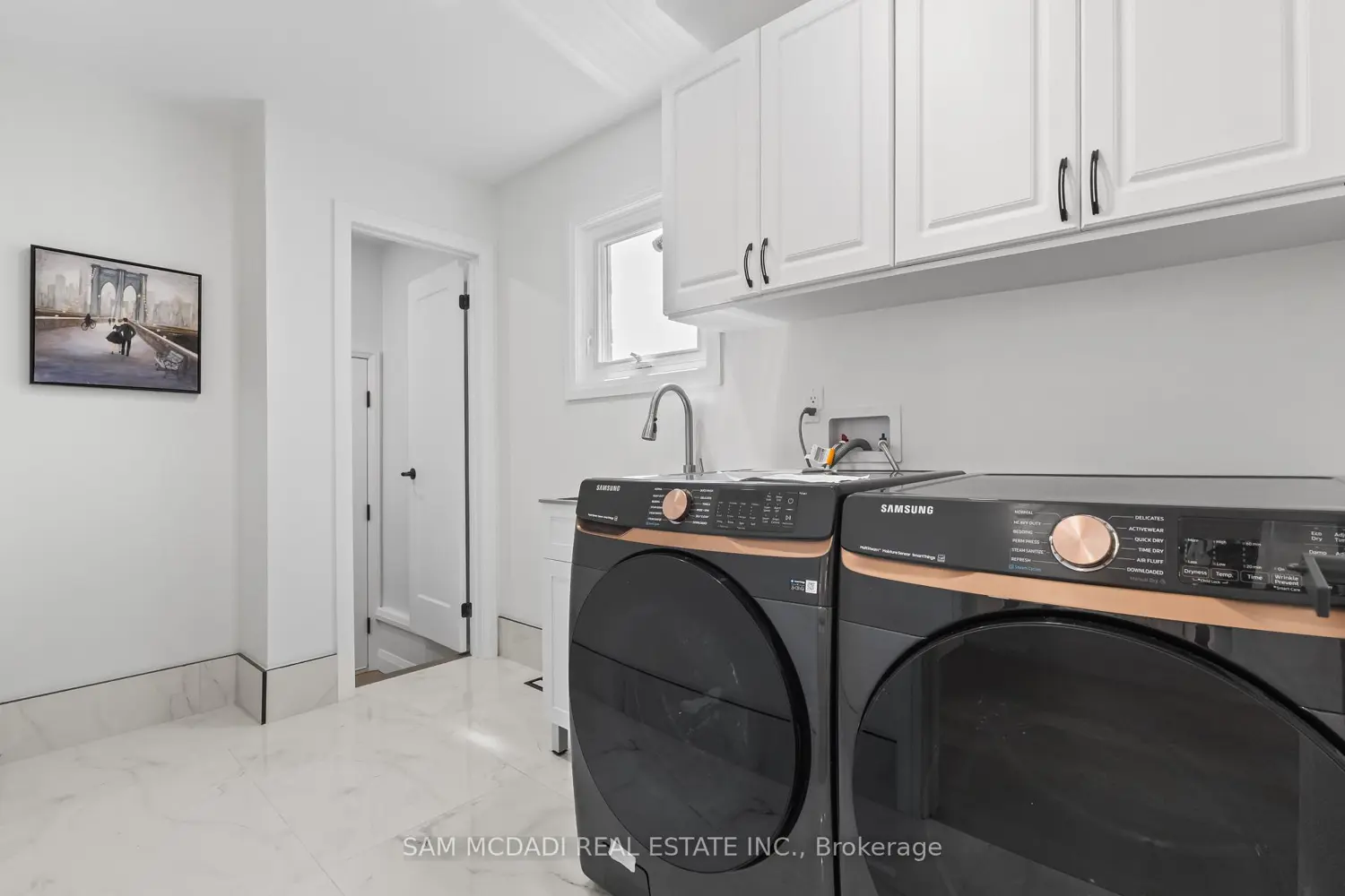 Additional image 8 of 1521 Roseway Drive