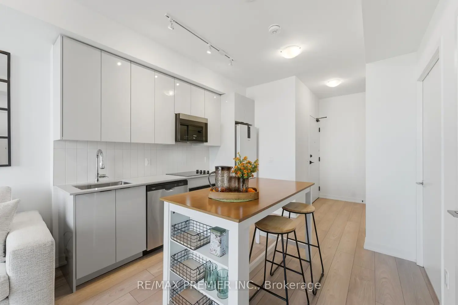 Additional image 2 of 10 Abeja Street 1512