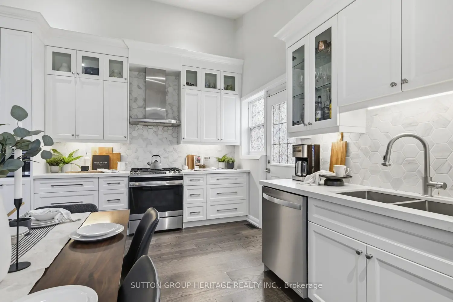 Additional image 8 of 919 Bayview Avenue
