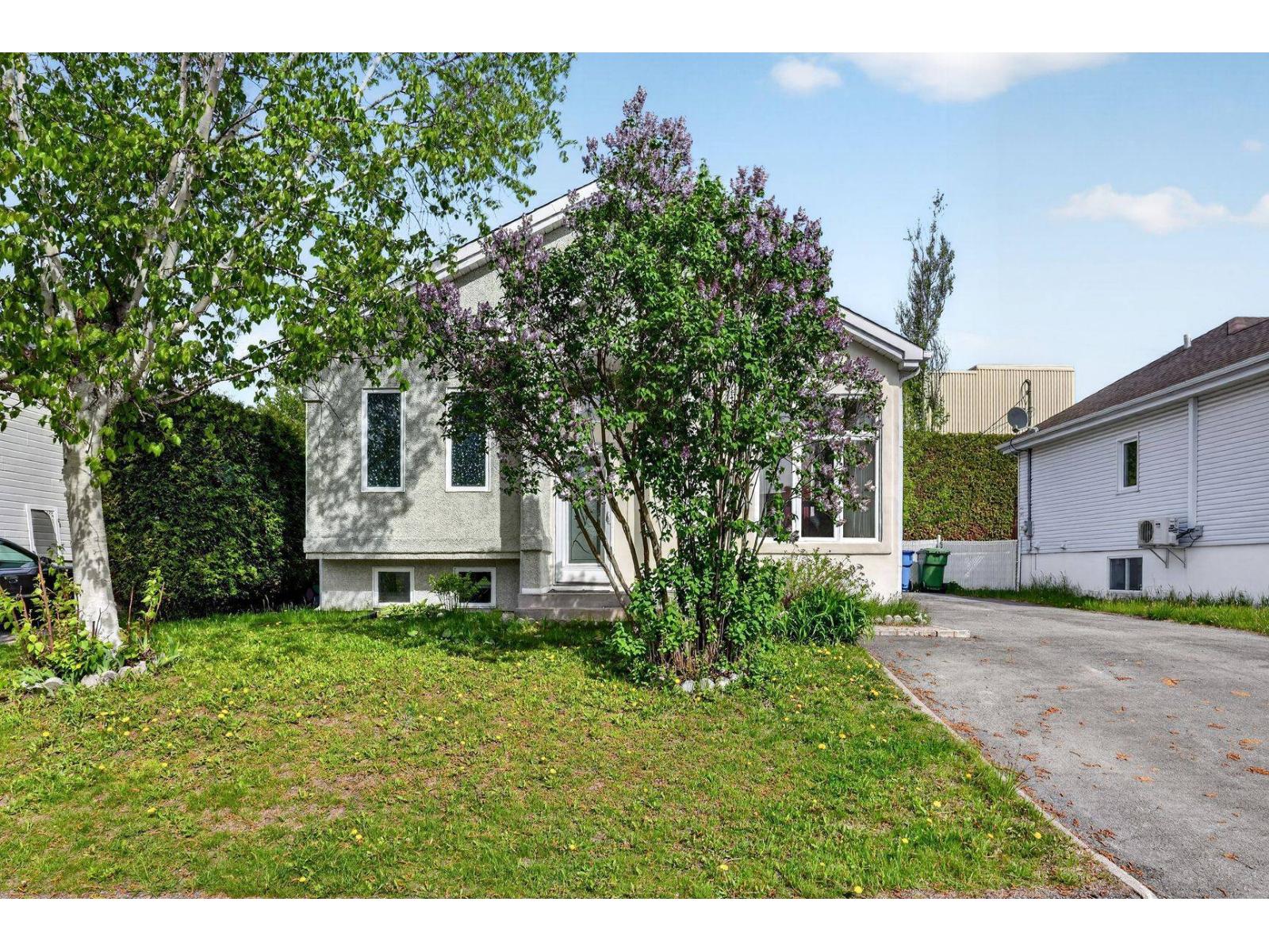 1313 Rue Émile-Nelligan